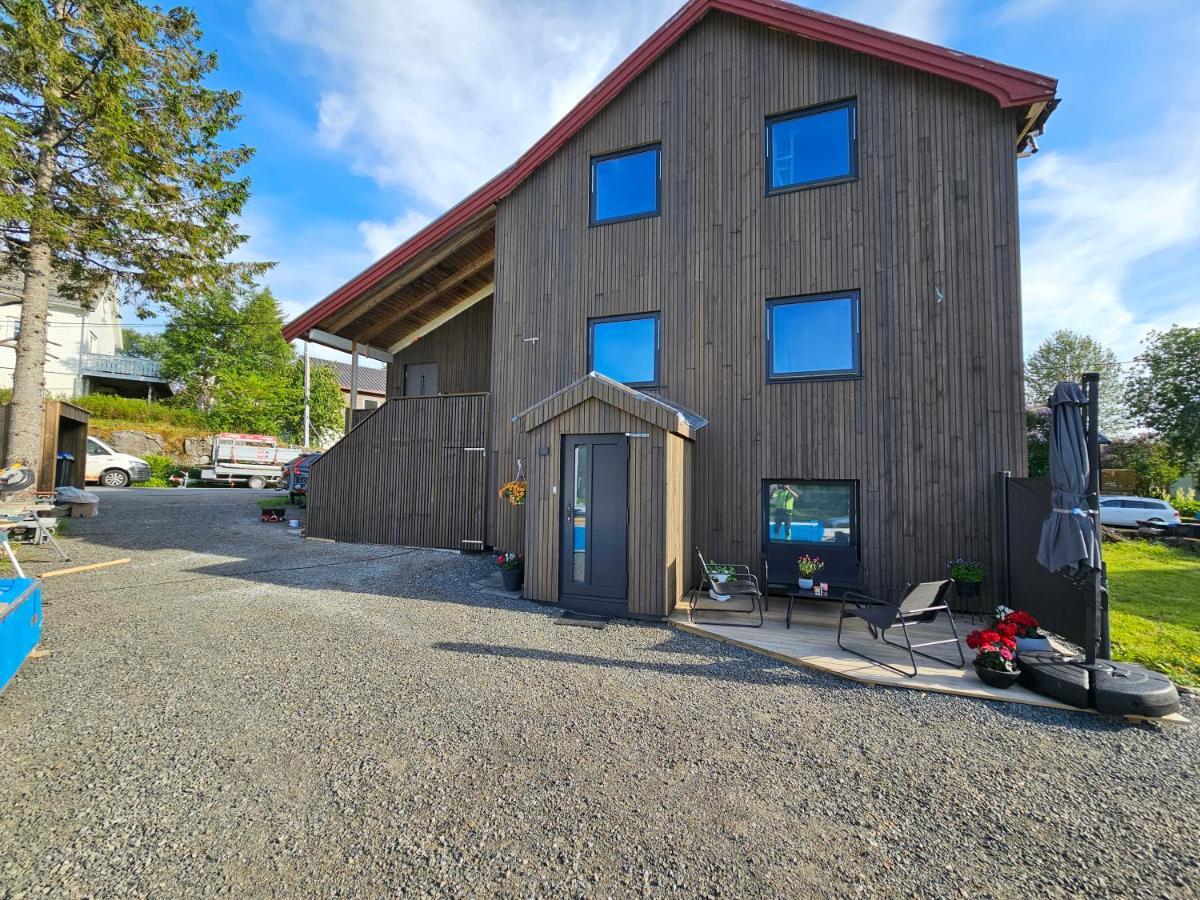 Innholdsrik Og Koselig Leilighet I Svolvaer Lofoten Exterior foto